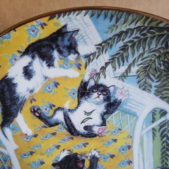 The Hamilton Collection Country Kitties By Gre Gerardi Just For The Fern Of It - Picture 2 of 7